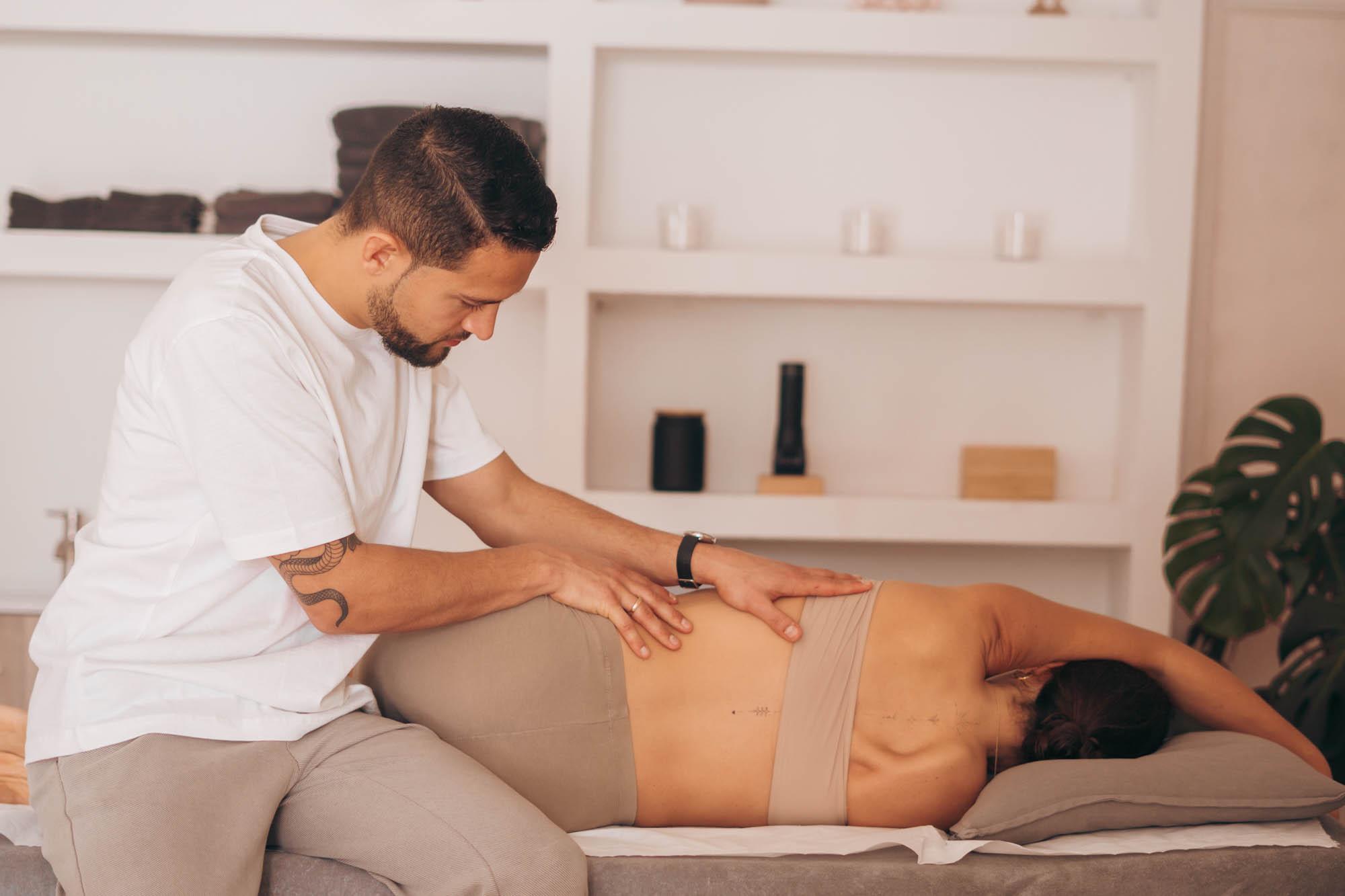 Osteopathie-Behandlung im Release Body & Mind Studio in Palmanyola, Mallorca